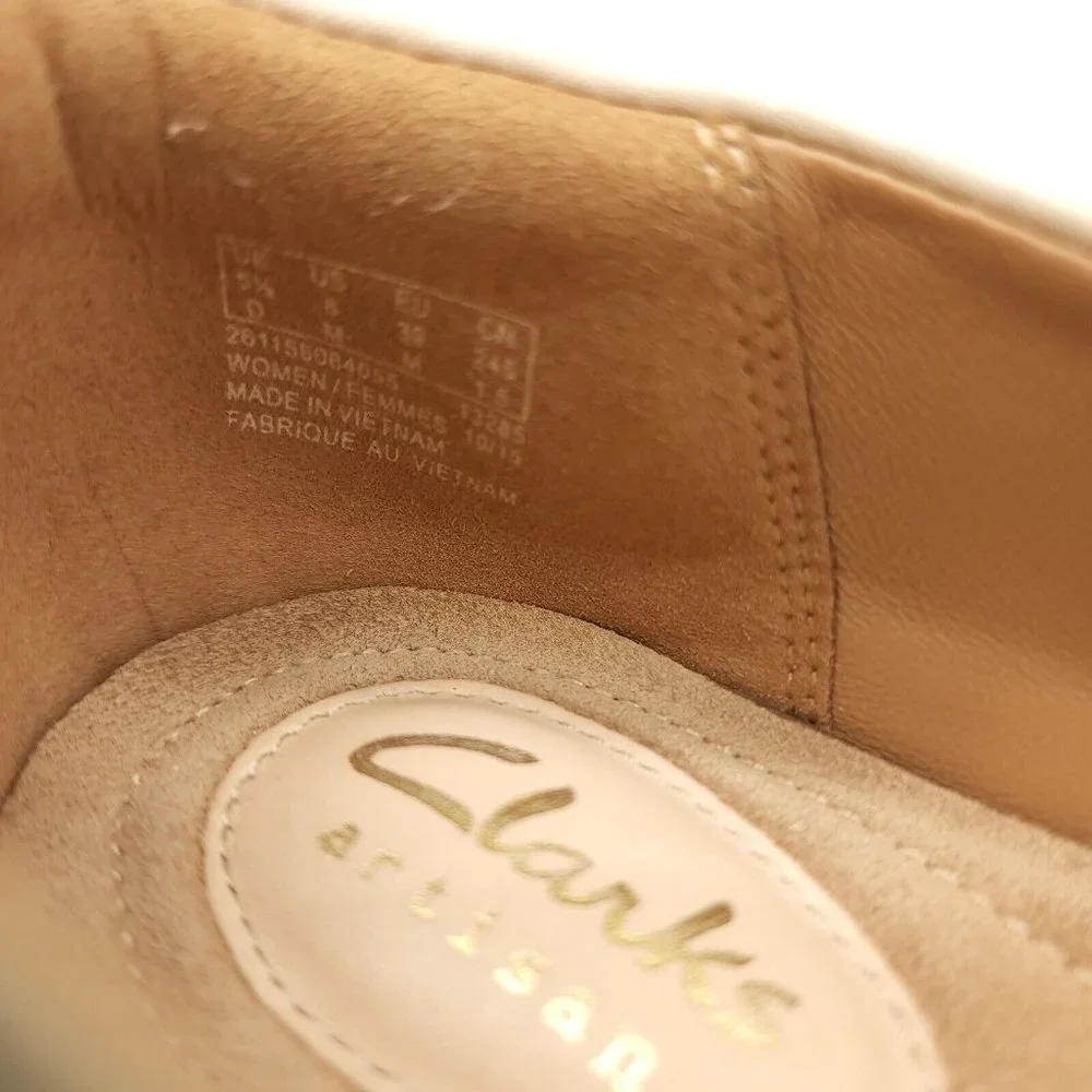Clarks Womens Ballet Flats Sz 8 M Tan Leather Slip On Chic Comfort Shoes - Picture 8 of 9